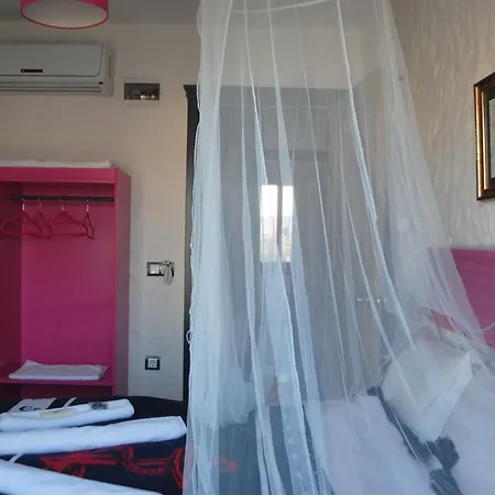 Aladam 住宿加早餐酒店 *