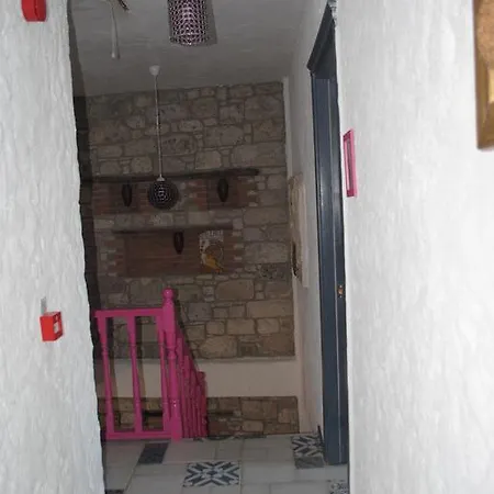 فندق مبيت وإفطار Aladam