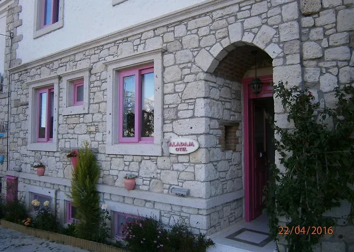 Aladam Bed and Breakfast *