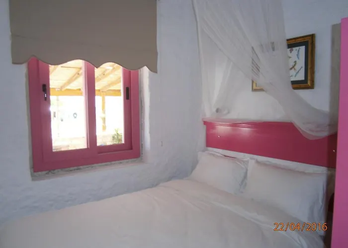 Aladam Bed and Breakfast *